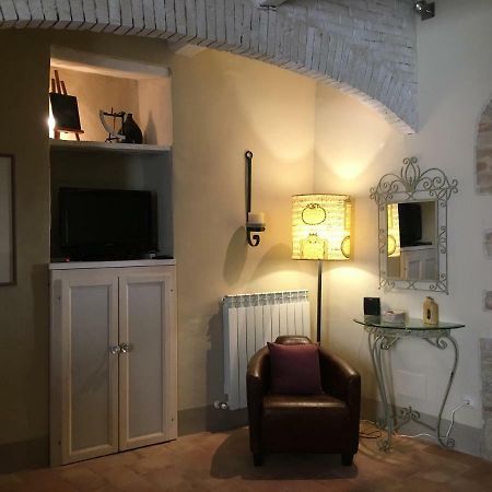 Apartamento Il Rifugio Dell' Artista Todi Exterior foto