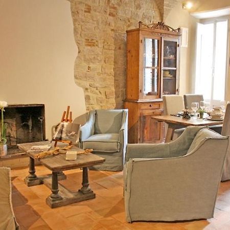 Apartamento Il Rifugio Dell' Artista Todi Exterior foto