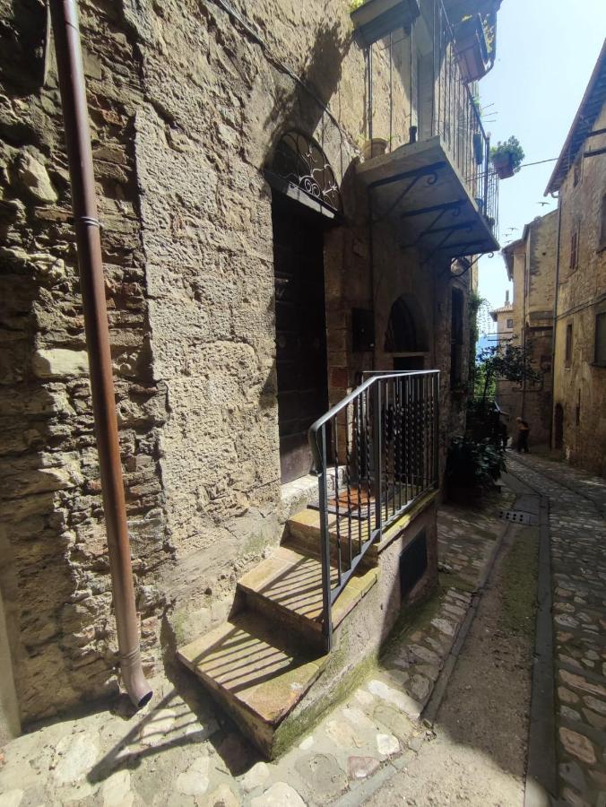 Apartamento Il Rifugio Dell' Artista Todi Exterior foto