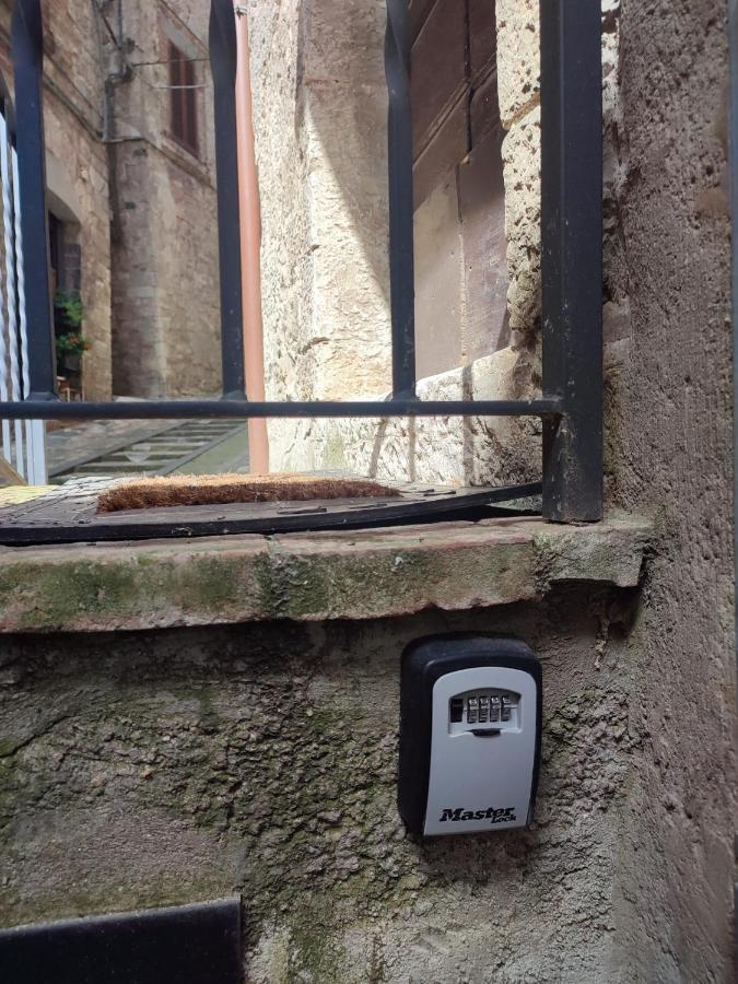 Apartamento Il Rifugio Dell' Artista Todi Exterior foto