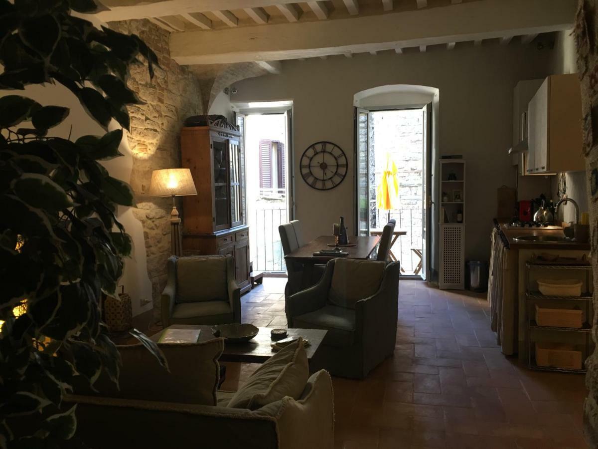 Apartamento Il Rifugio Dell' Artista Todi Exterior foto